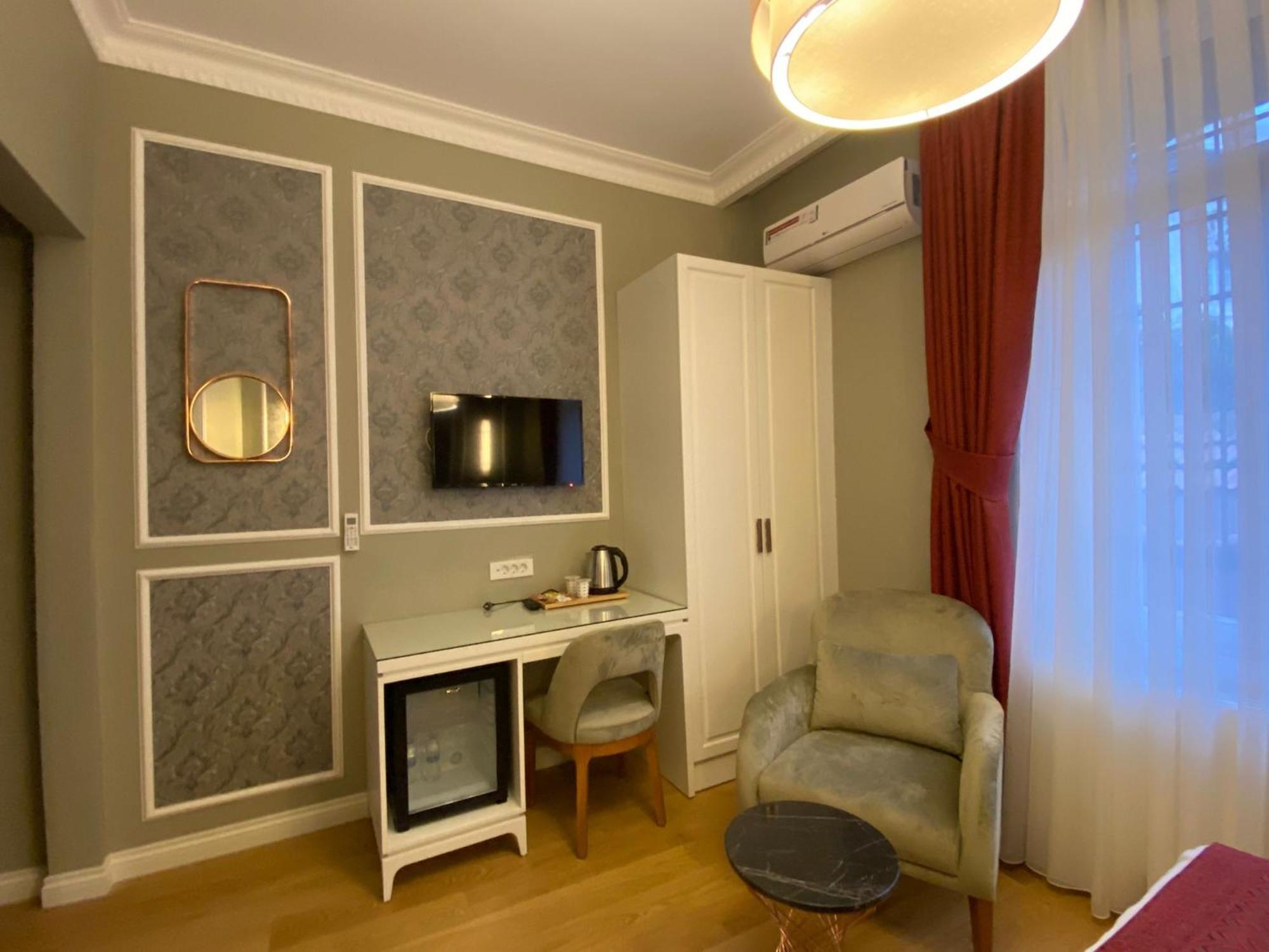 Triada Hotel Taksim - Special Category Istanbul Exterior photo