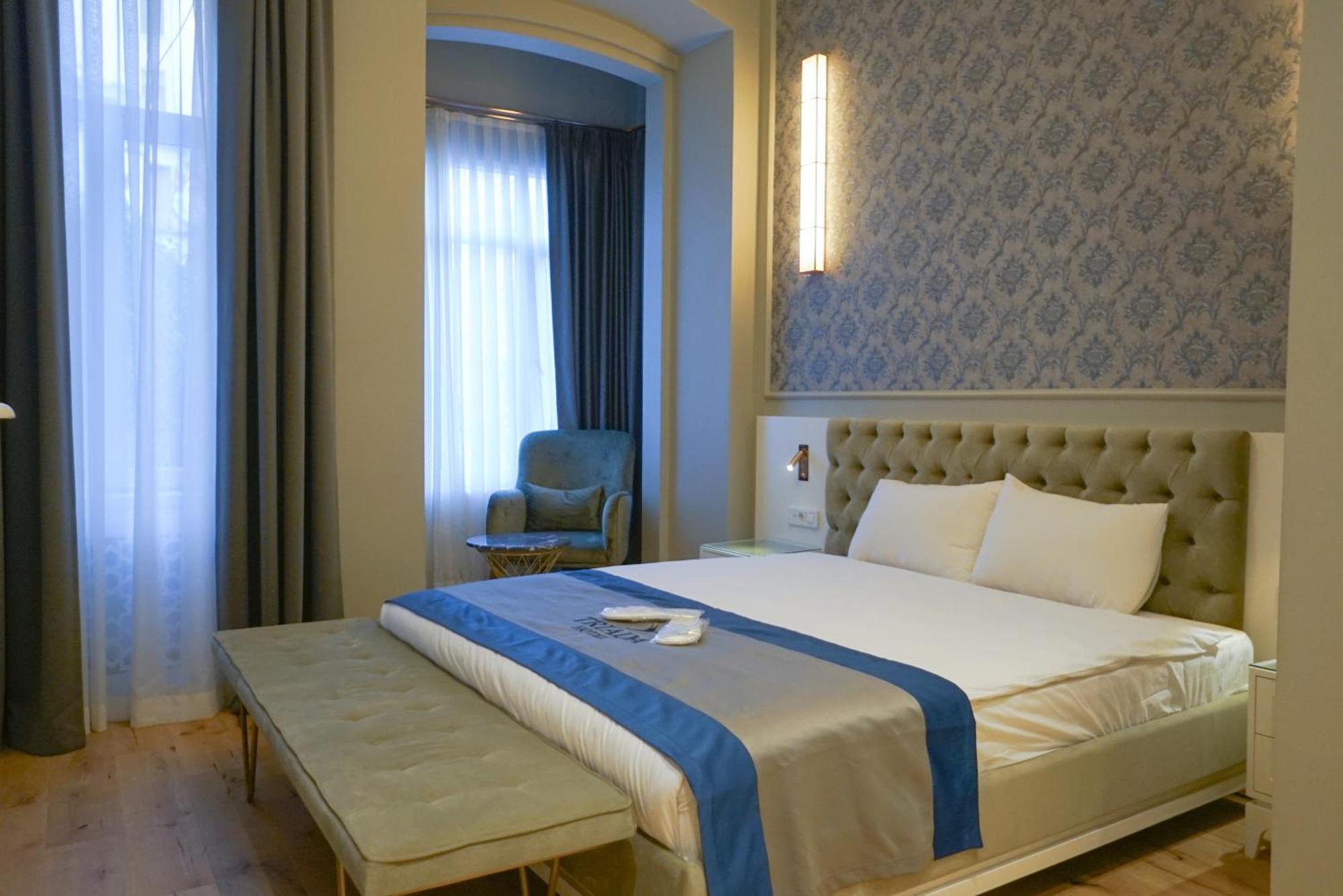 Triada Hotel Taksim - Special Category Istanbul Exterior photo