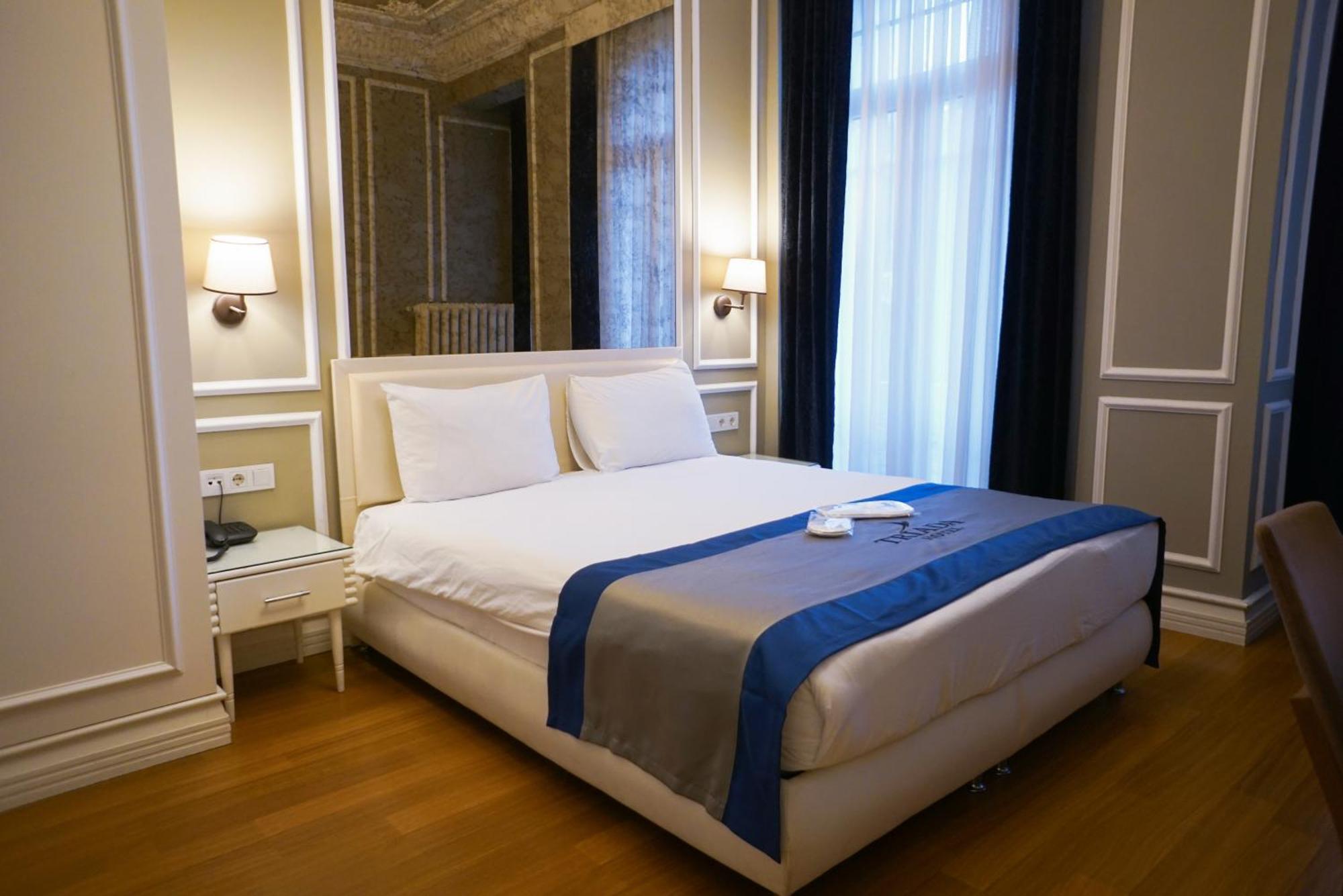 Triada Hotel Taksim - Special Category Istanbul Exterior photo